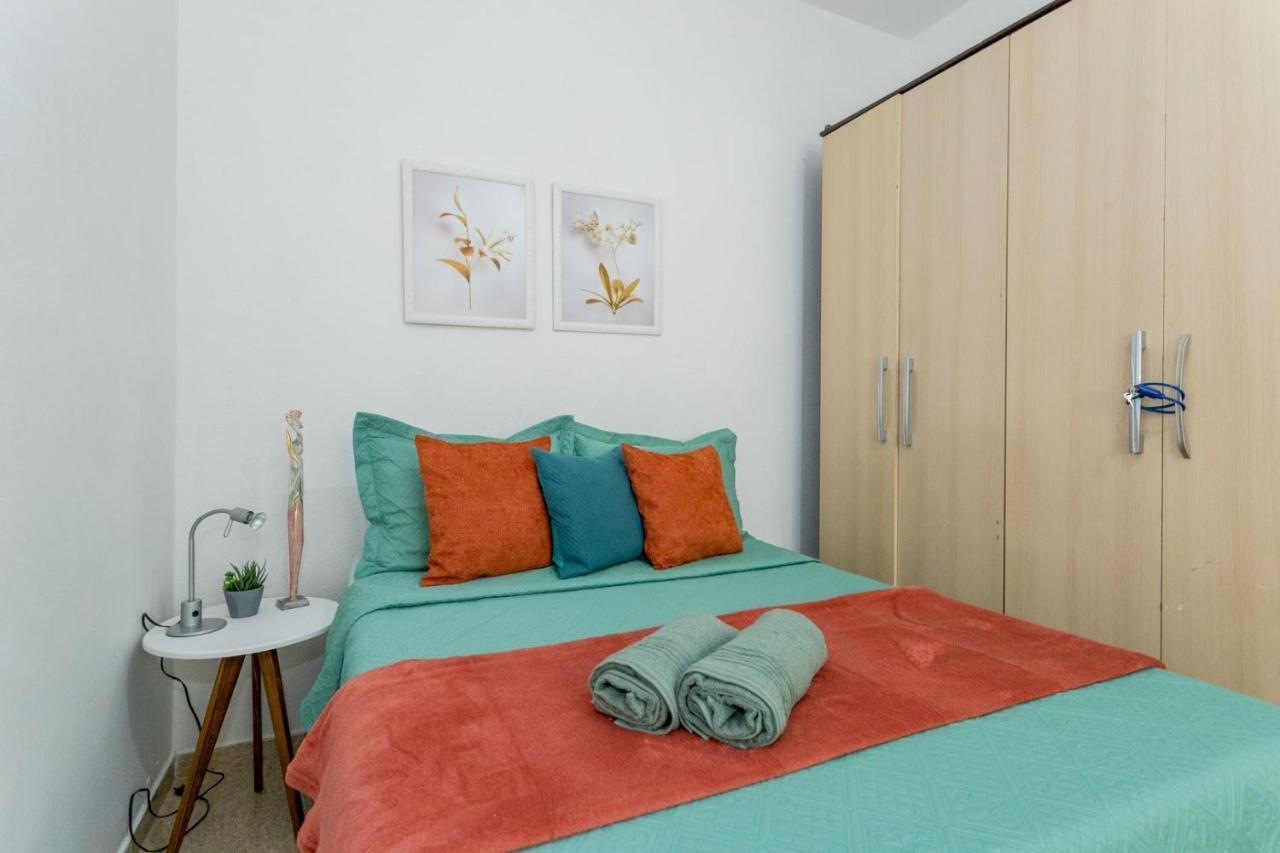 Conforto E Relax, Caminhando Para A Praia De Copacabana, Quarto E Sala, Completo, Com Wi Fi, Cozinha, Ar Condicionado Rio de Janeiro Buitenkant foto