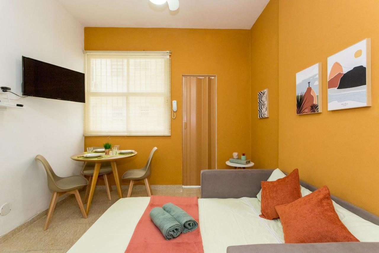 Conforto E Relax, Caminhando Para A Praia De Copacabana, Quarto E Sala, Completo, Com Wi Fi, Cozinha, Ar Condicionado Rio de Janeiro Buitenkant foto