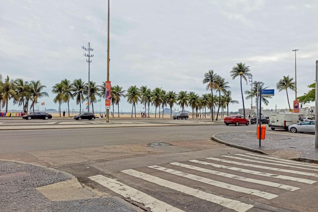 Conforto E Relax, Caminhando Para A Praia De Copacabana, Quarto E Sala, Completo, Com Wi Fi, Cozinha, Ar Condicionado Rio de Janeiro Buitenkant foto